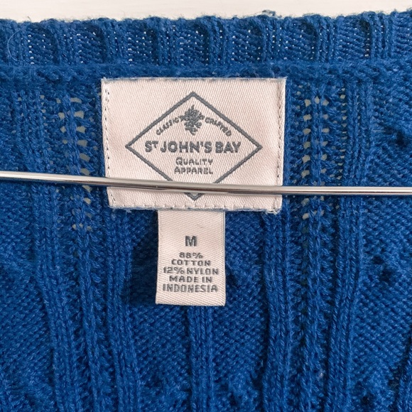 Royal-blue cable-knit v-neck sweater - Picture 2 of 3